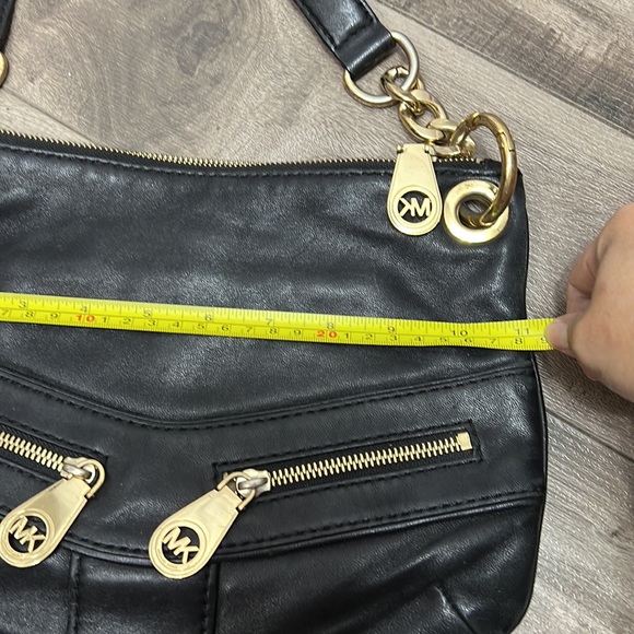 Michael Kors Black Leather Shoulder Bag - Picture 7 of 9